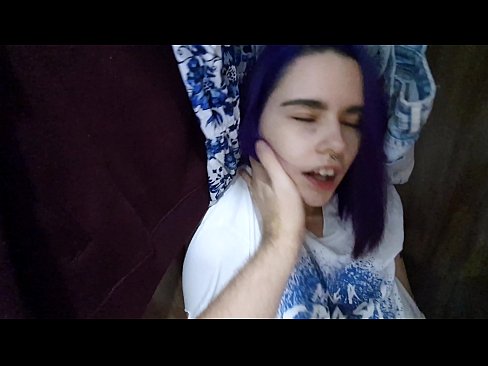❤️ J'ai trouvé ma soeur dans le placard et je l'ai aidée à jouir. ☑ Porno anal at us ❌❤